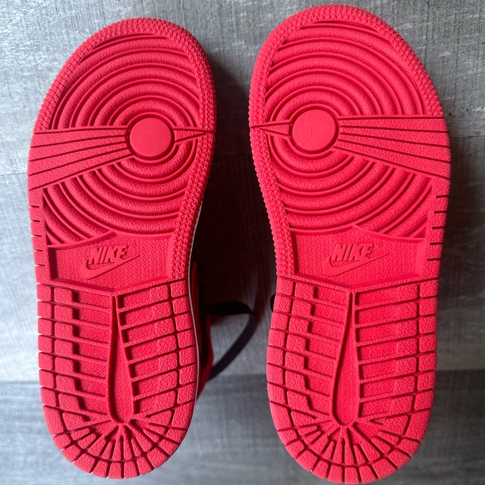 JORDAN 1 RETRO HIGH OG SATIN BRED - Picture 2 of 4